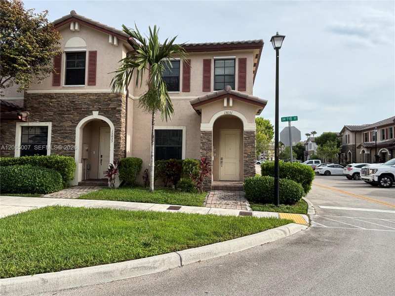 15051 SW 116th St, Miami FL 33196