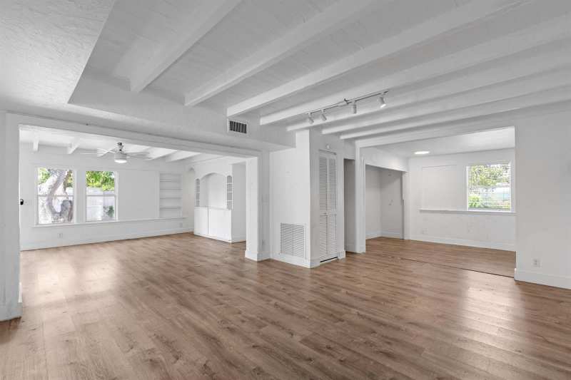526 38TH Street, West Palm Beach FL 33407
