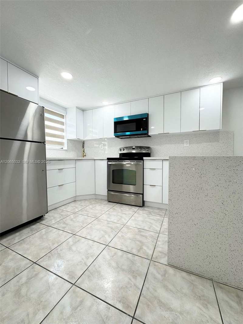 5580 W 26th Ct # 209, Hialeah FL 33016
