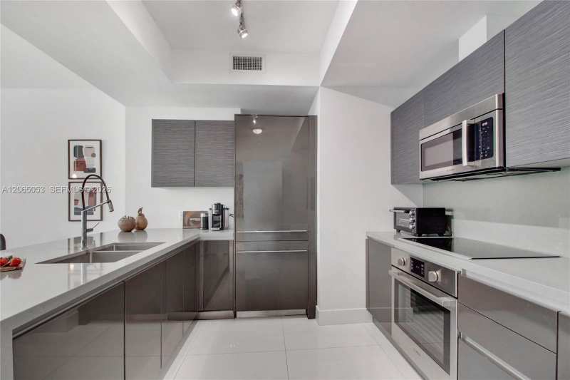 1080 Brickell Ave # 1504, Miami FL 33131