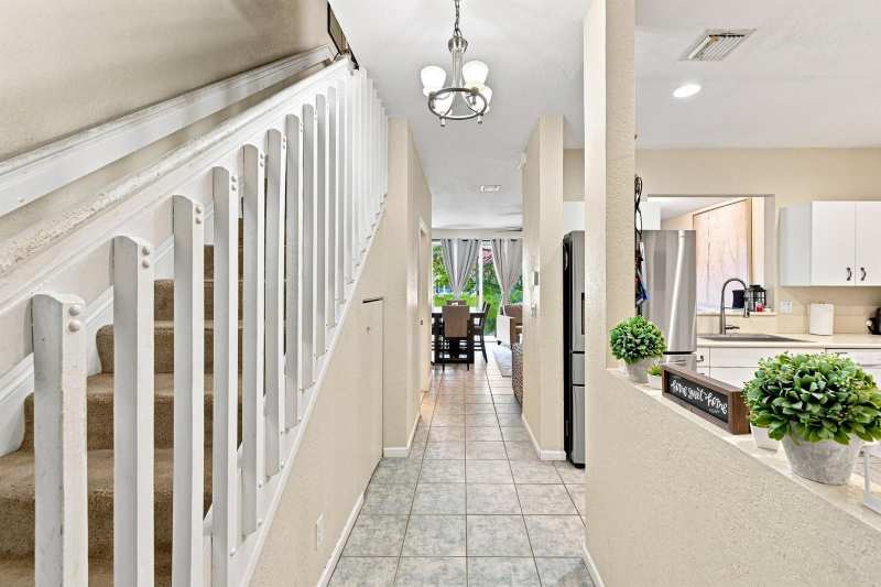 5477 NW 90th Terrace, Sunrise FL 33351
