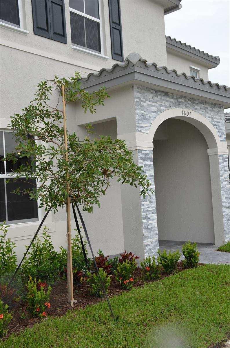 1801 SE 27th Ter, Homestead FL 33035