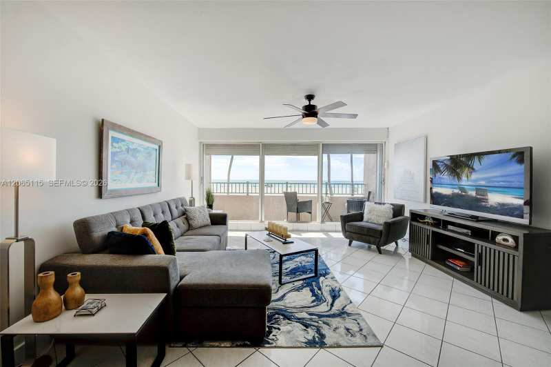201 Van Buren St # 101, Hollywood FL 33019