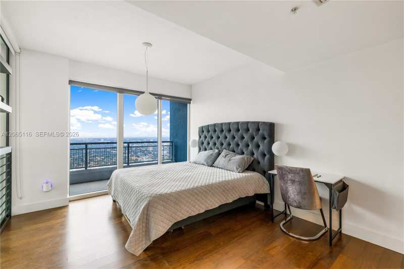 60 SW 13th St # 4001, Miami FL 33130