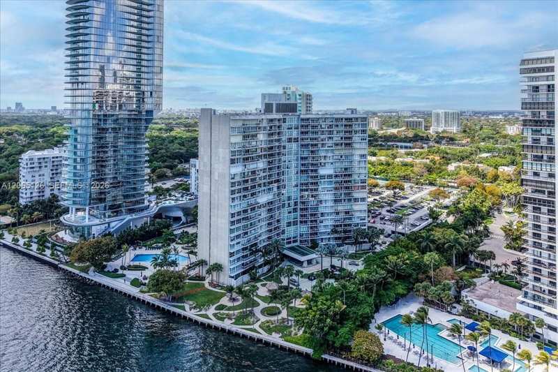 2451 Brickell Ave # 4F, Miami FL 33129
