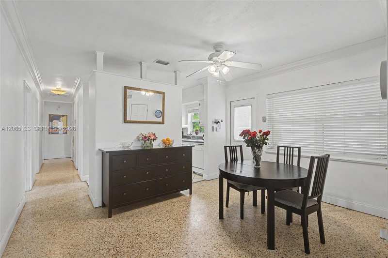 9770 Cutler Ridge Dr, Cutler Bay FL 33157