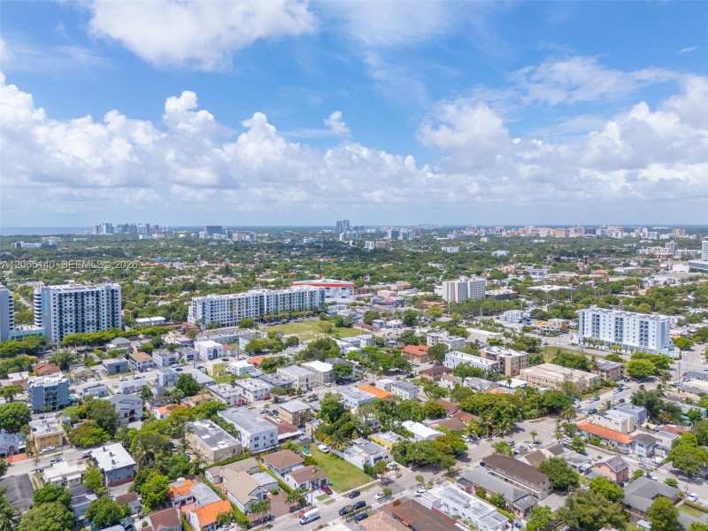 2020 SW 5th St, Miami FL 33135