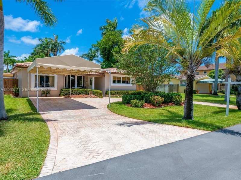 939 Washington St, Hollywood FL 33019