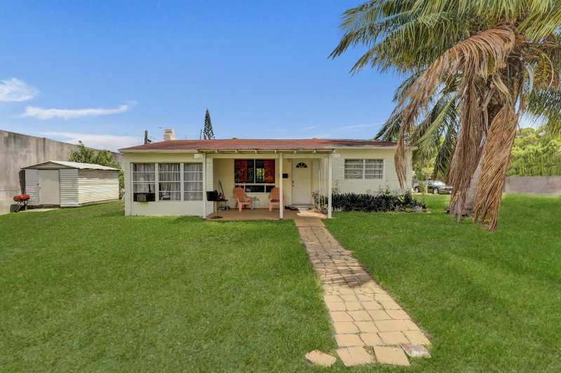 2901 FLETCHER Street, Hollywood FL 33020