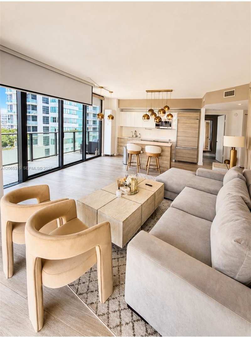 121 NE 34th St # 904, Miami FL 33137