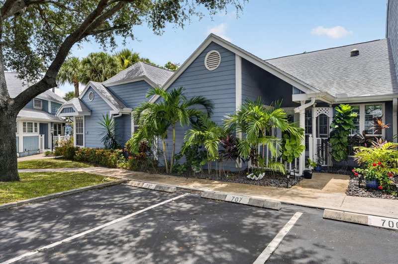 706 Ocean Dunes Circle, Jupiter FL 33477