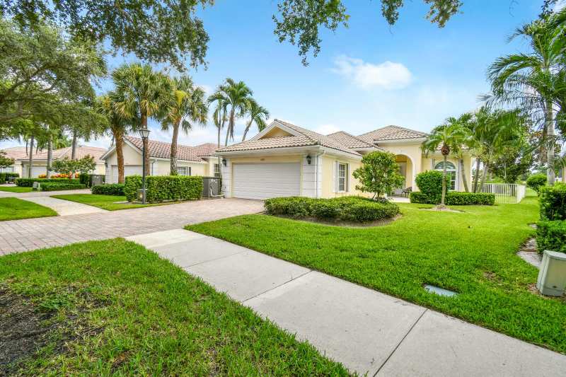 1351 Saint Lawerence Drive, Palm Beach Gardens FL 33410