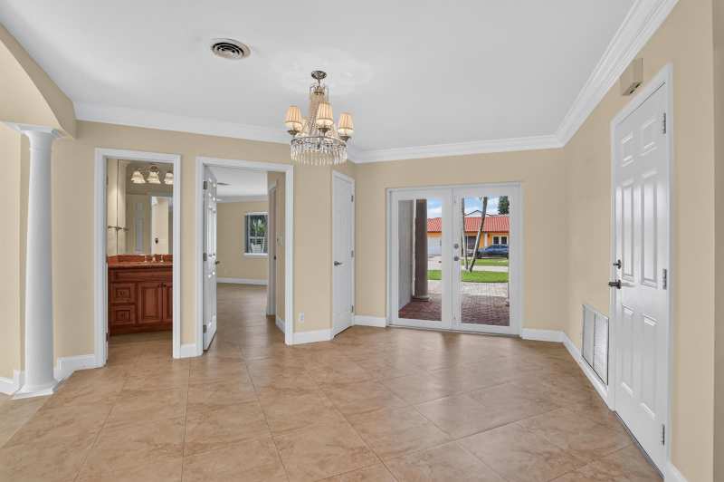 899 Granada Drive, Boca Raton FL 33432