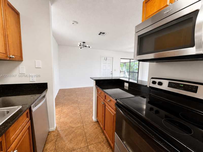 28 Crossings Cir, Boynton Beach FL 33435