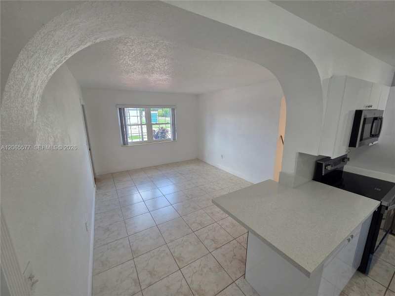 10500 SW 30th St, Miami FL 33165