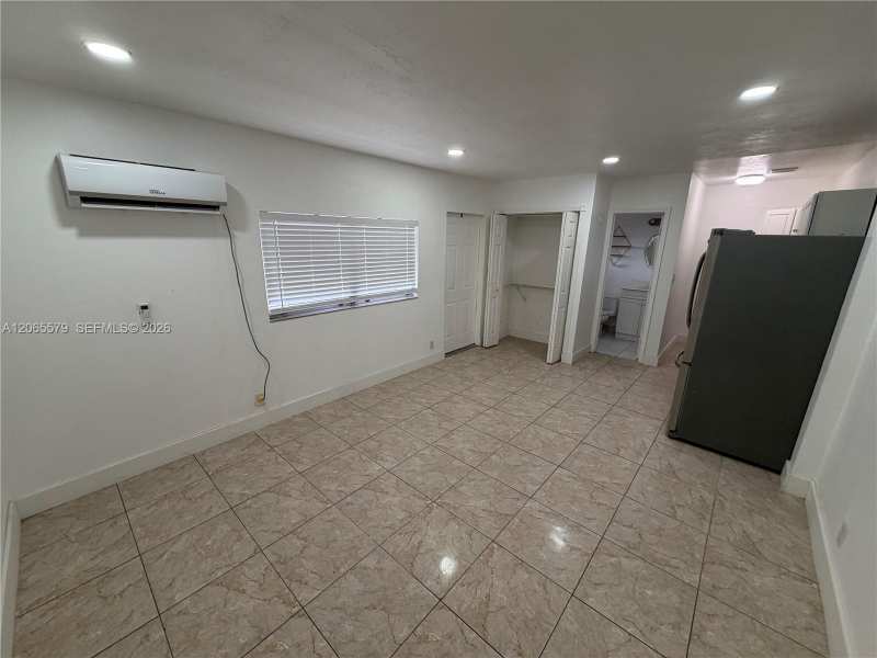 5803 Buchanan St, Hollywood FL 33021