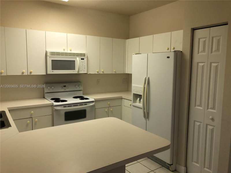 2733 NE 3rd Ct # 103, Homestead FL 33033