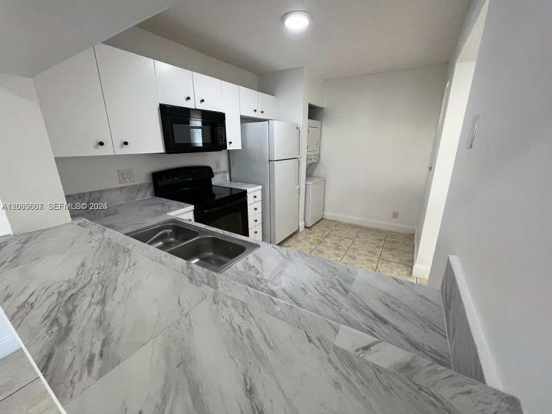 2421 NW 56th Ave # 103, Lauderhill FL 33313