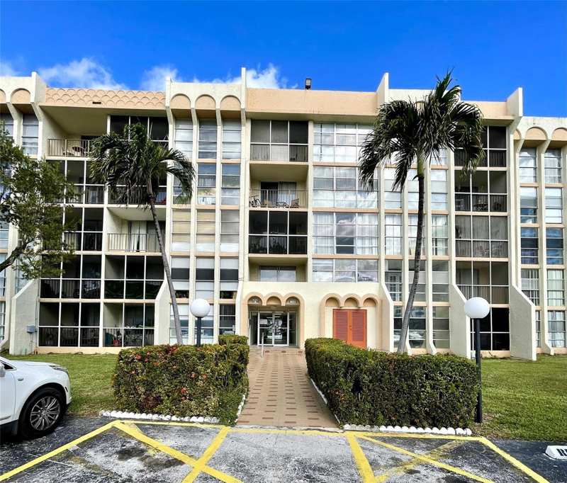 801 THREE ISLANDS Boulevard # 214, Hallandale Beach FL 33009