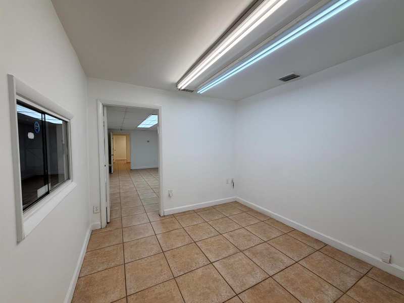 407 NW 10TH Terrace # 407, Hallandale Beach FL 33009