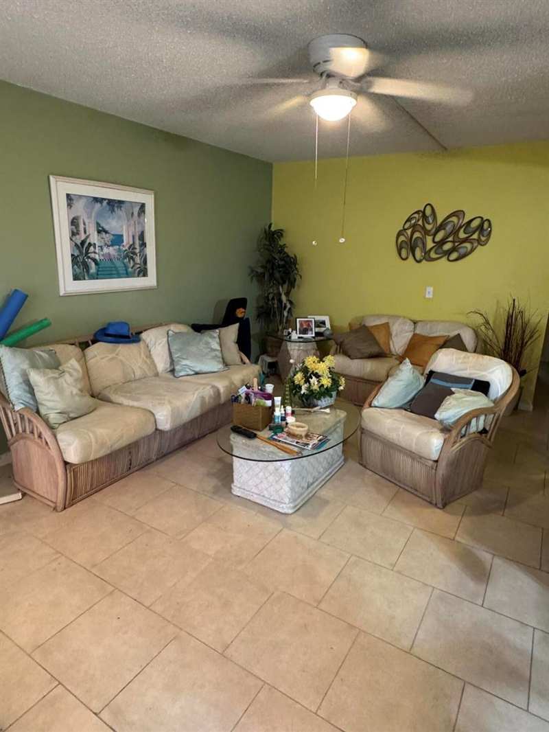 90 WINDSOR E, West Palm Beach FL 33417