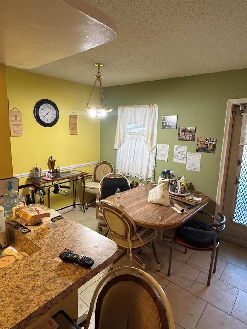 90 WINDSOR E, West Palm Beach FL 33417
