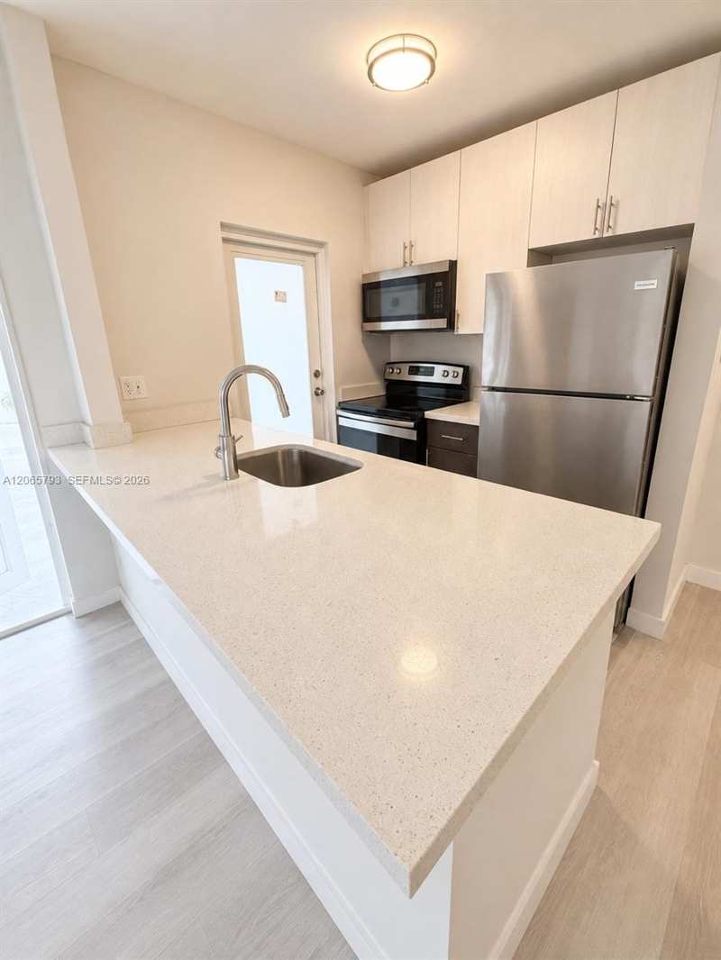 1535 Michigan Ave # 6, Miami Beach FL 33139