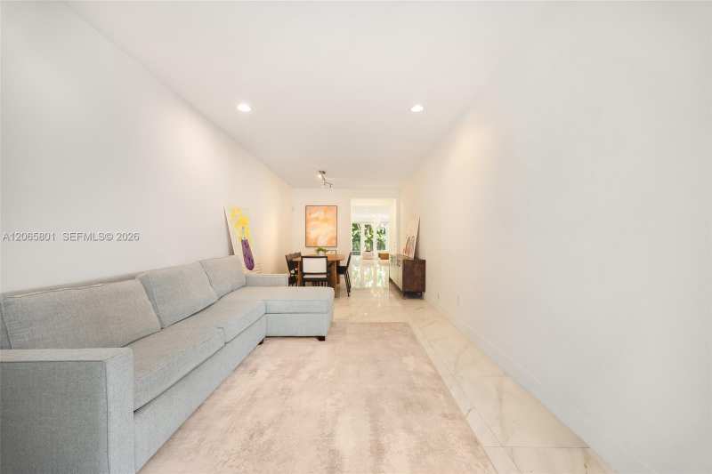 2938 Catalina St, Coconut Grove FL 33133