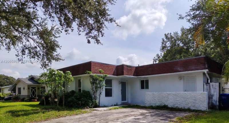 3141 N 73rd Ave, Hollywood FL 33024
