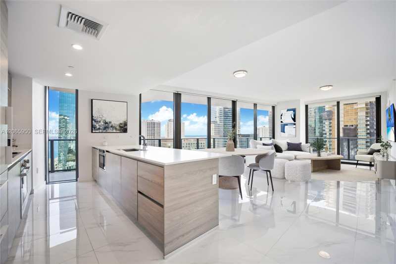 1300 S Miami Ave # 1705, Miami FL 33130