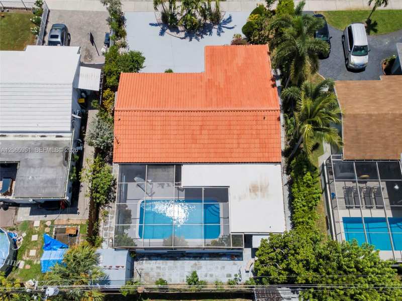 201 NE 57th Ct, Oakland Park FL 33334