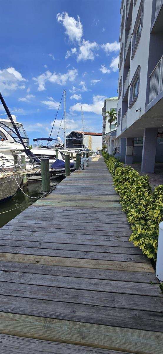 2415 NW 16th St Rd # 315, Miami FL 33125