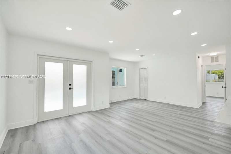 2343 NW 28th St # 1, Oakland Park FL 33311