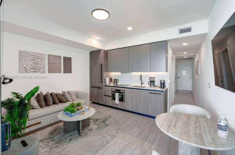 580 72nd St # 1203, Miami Beach FL 33141