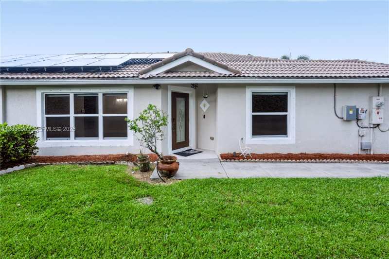 4927 Lombard Pass Dr, Lake Worth FL 33463