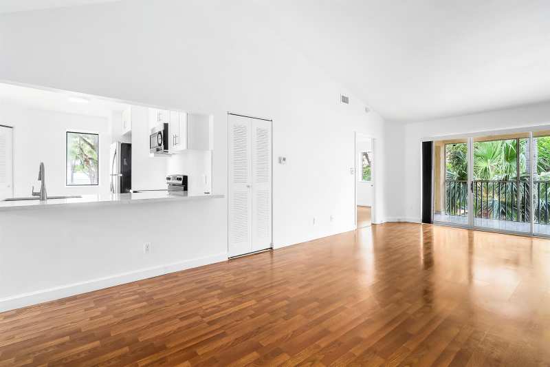 950 Coral Club Drive # 950, Coral Springs FL 33071