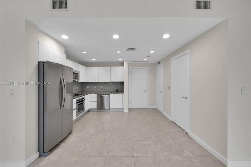 1060 Brickell Ave # 815, Miami FL 33131