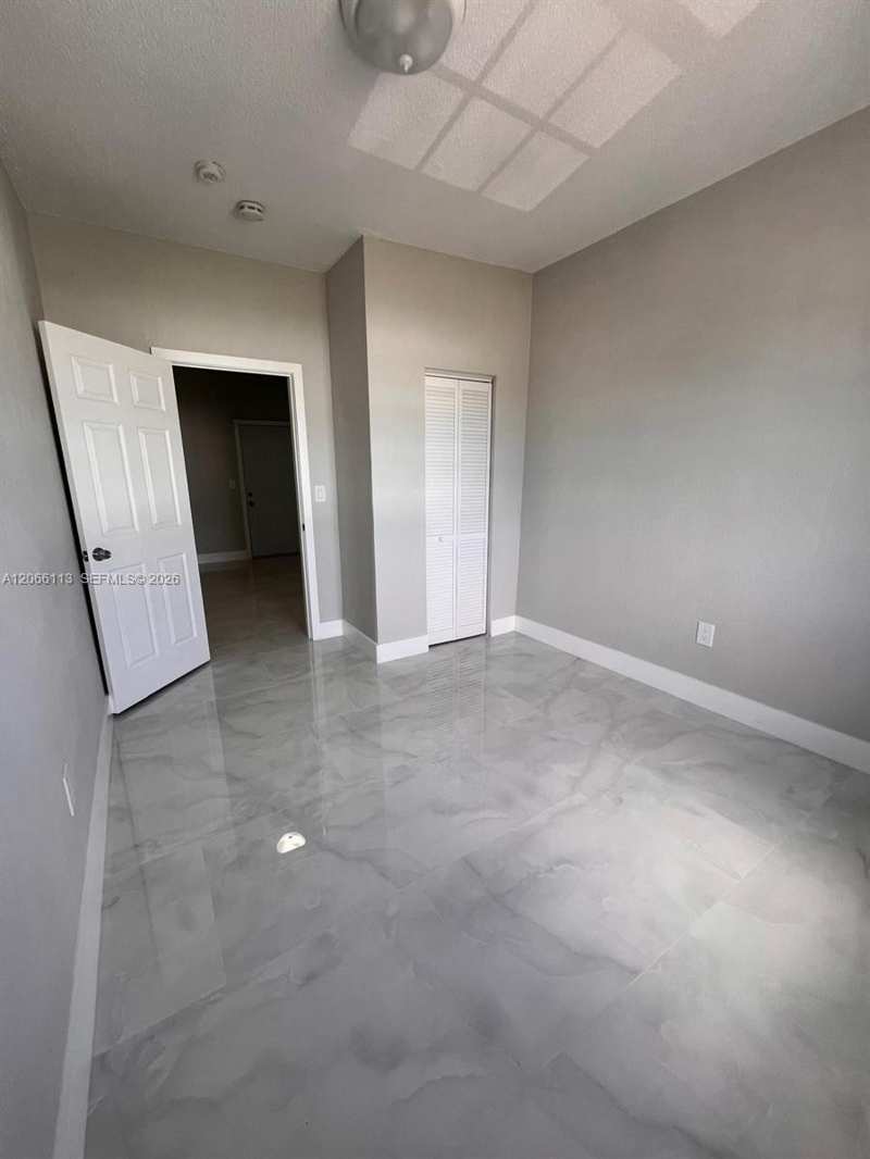 1625 NW 35th St # B5, Miami FL 33142