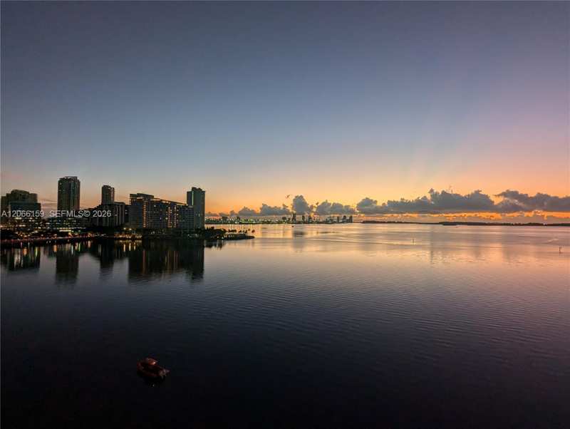 1155 Brickell Bay Dr # 910, Miami FL 33131