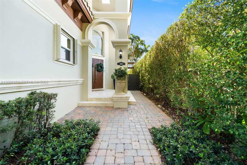 1490 Cleveland Rd, Miami Beach FL 33141