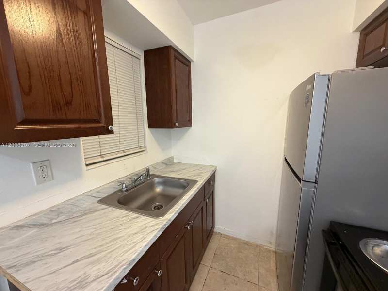 1280 NE 139th St # 3, North Miami FL 33161