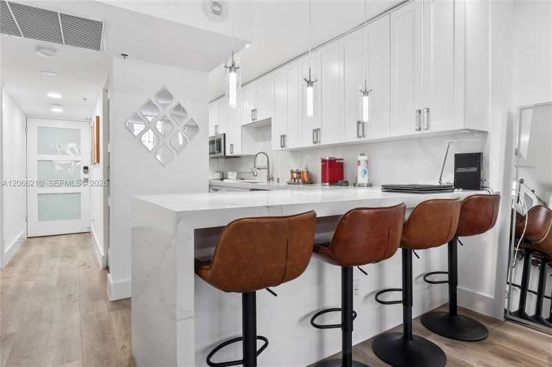 100 Lincoln Rd # 301, Miami Beach FL 33139