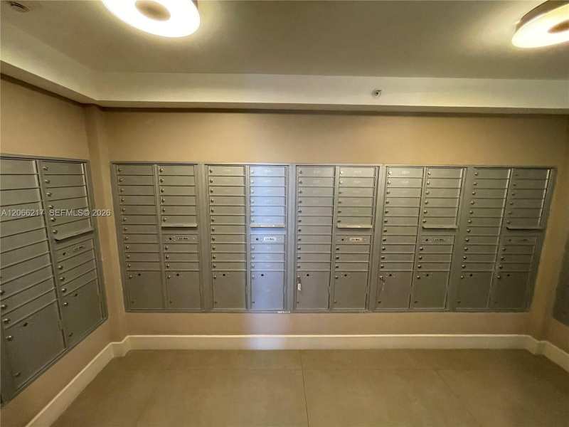 600 NE 27th St # 1205, Miami FL 33137