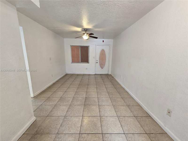 2330 NW 11th St # 15, Miami FL 33125