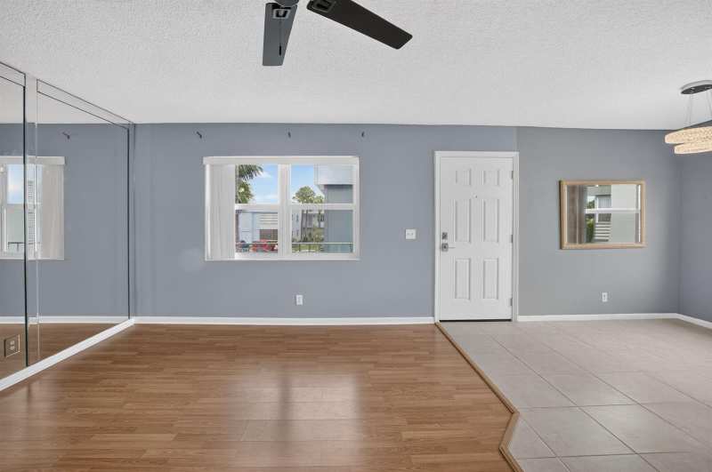 701 Burgundy O, Delray Beach FL 33484