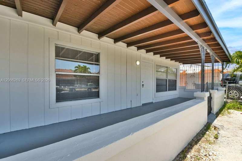 18947 NW 45th Ave # 1, Miami Gardens FL 33055