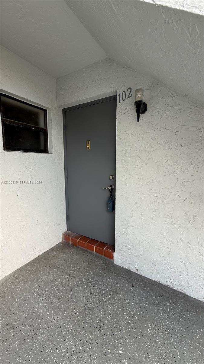 2750 W 63rd Pl # 24, Hialeah FL 33016