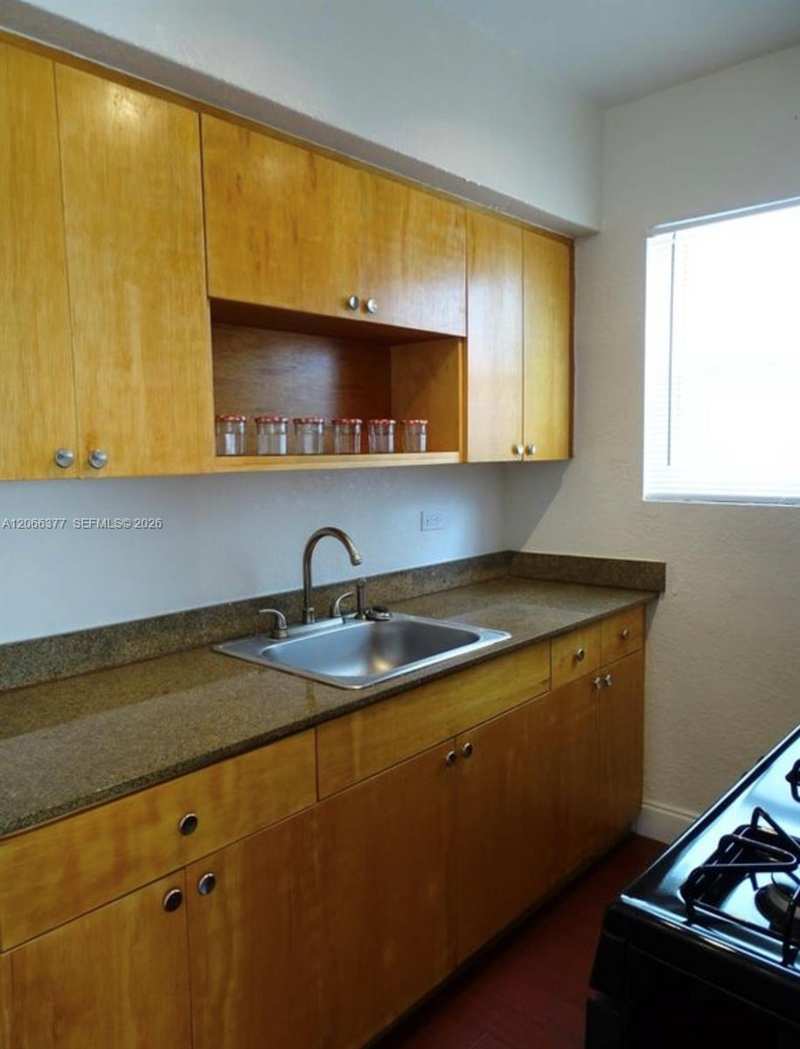 7334 Harding Ave # 4, Miami Beach FL 33141