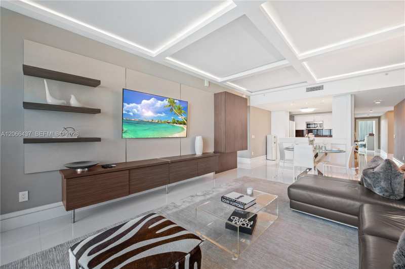 6899 Collins Ave # 702, Miami Beach FL 33141
