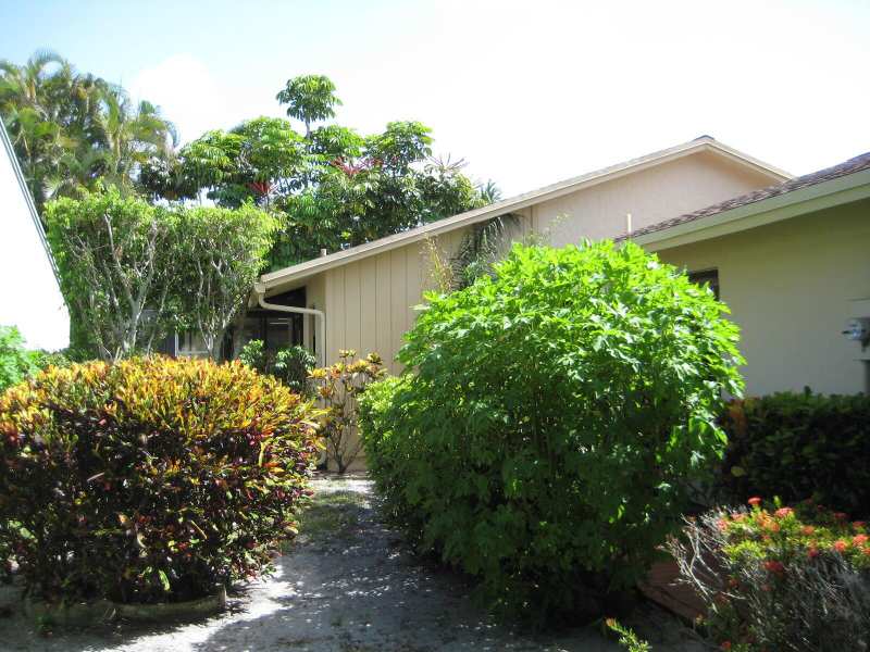 2500 NW 10th Street, Delray Beach FL 33445
